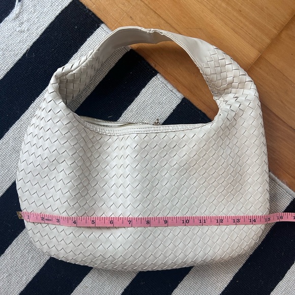 Faux leather woven purse - Picture 6 of 6